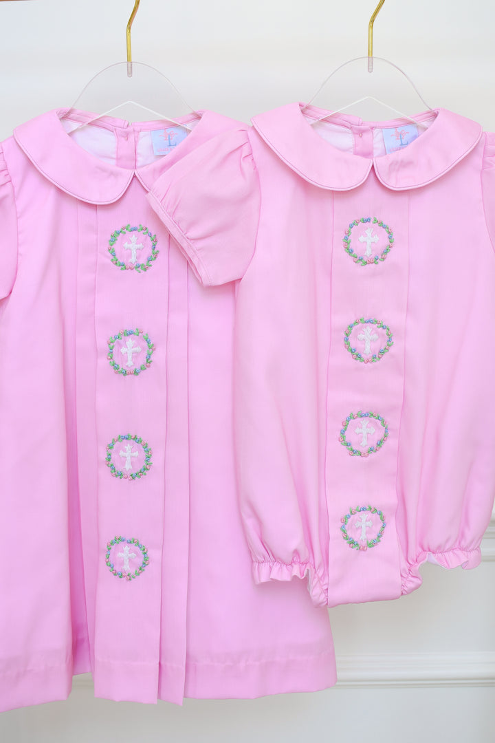 Smocked Cross in Wreath Bubble